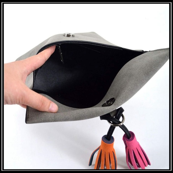 NEW FLORENCE Tassel Bag - Picture 8 of 8